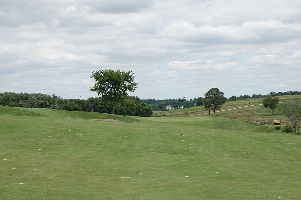 13th Hole at The Legacy Golf Club (350 Yard Par 4)